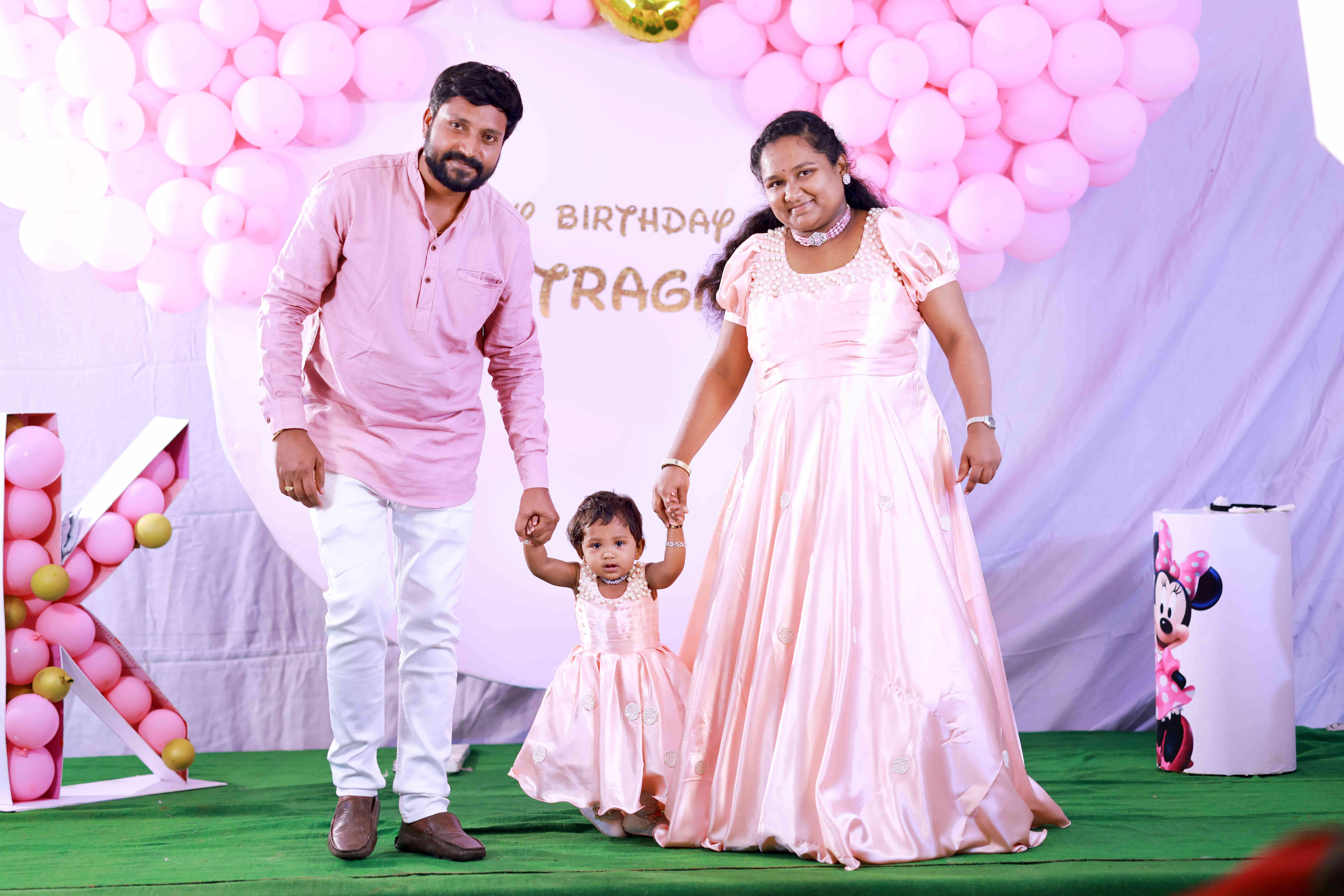 birthday family photoshoot Hyderabad parents with baby birthday celebration